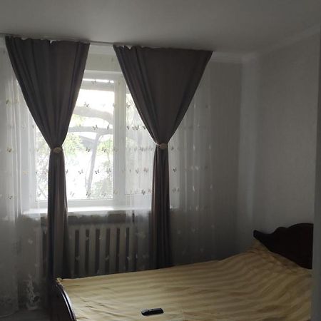 Хостел На Барахолки Almatý Exterior foto