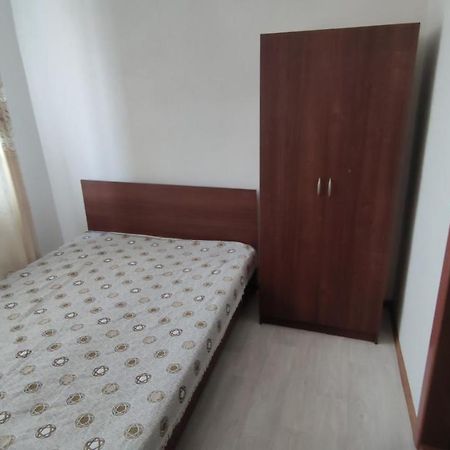 Хостел На Барахолки Almatý Exterior foto