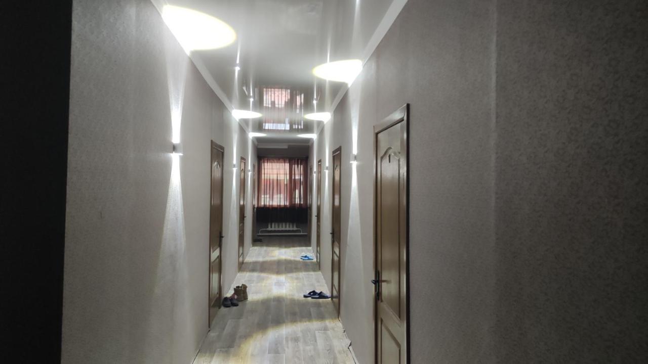 Хостел На Барахолки Almatý Exterior foto
